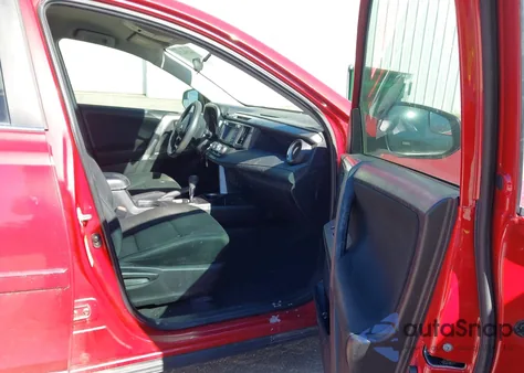 2016 Toyota Rav4 Le z USA, uszkodzony, nr VIN 2T3BFREV0GW422341